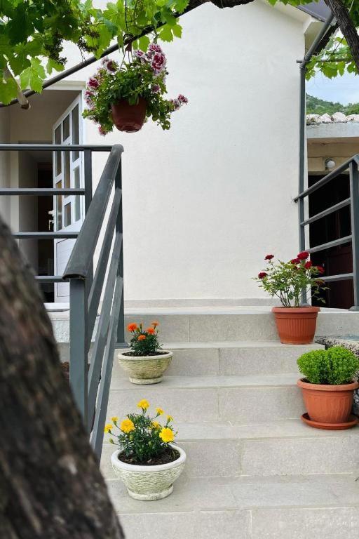 Apartments Stella Virpazar Ngoại thất bức ảnh